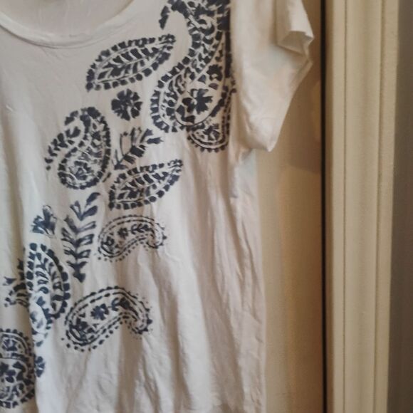 Andrea Jovine White and Blue Graphic Relaxed Tee - Picture 4 of 8